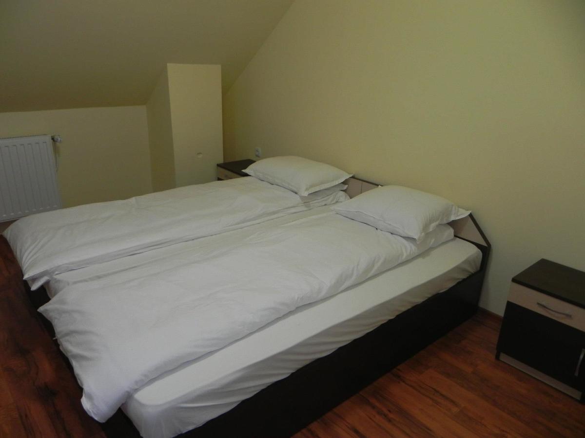 Motel Fogado Cristuru Secuiesc Quarto foto